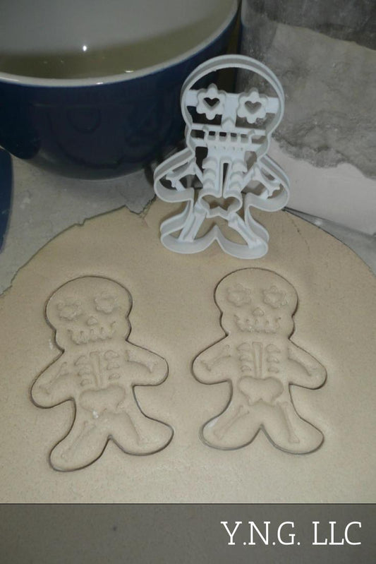 Skeleton With Detailed Gingerbread Body Heart Eyes Cookie Cutter USA PR3619
