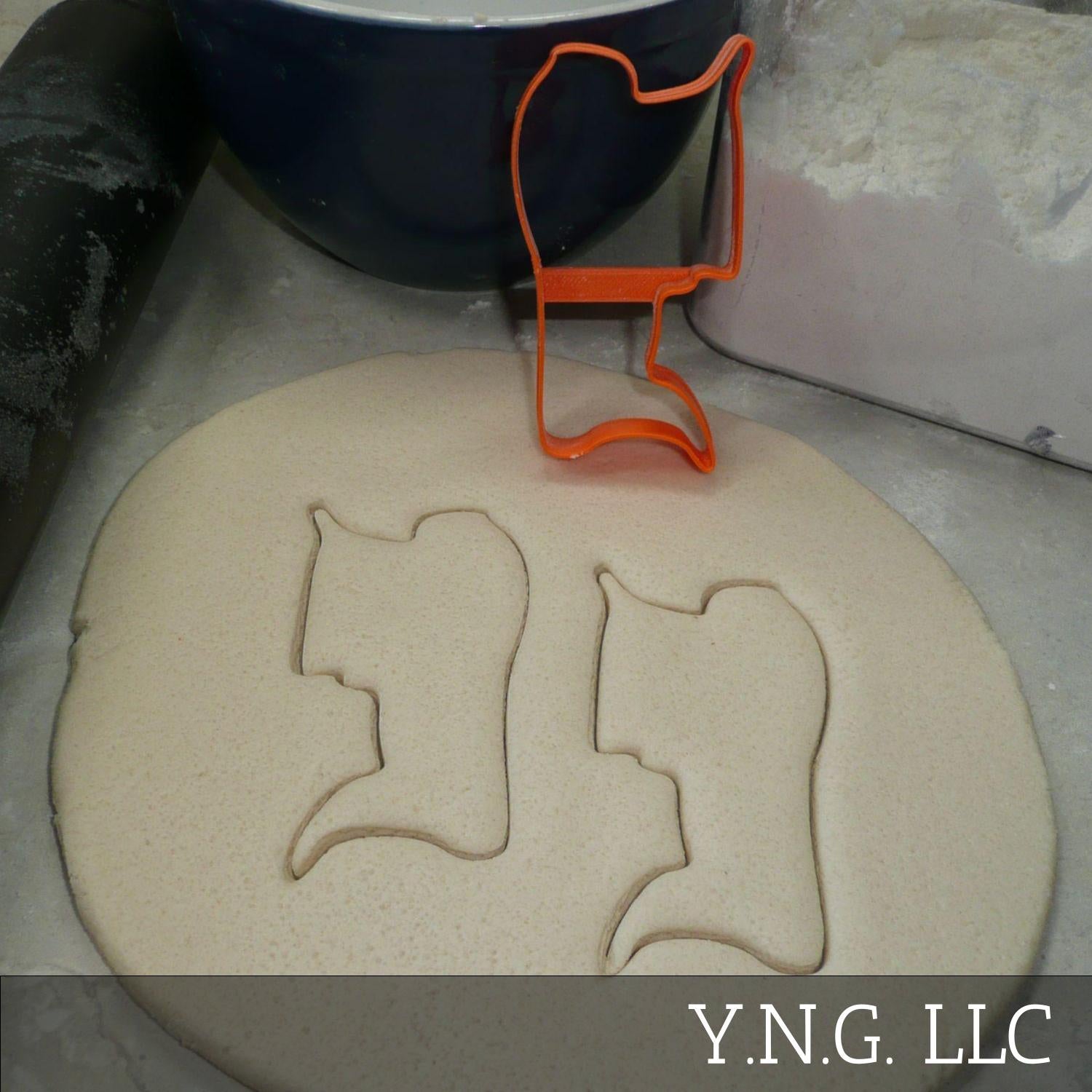 Beagle Dog Cookie Cutter - Cartoon Pet Inspired Baking Tool 3.75x4.5 Inches