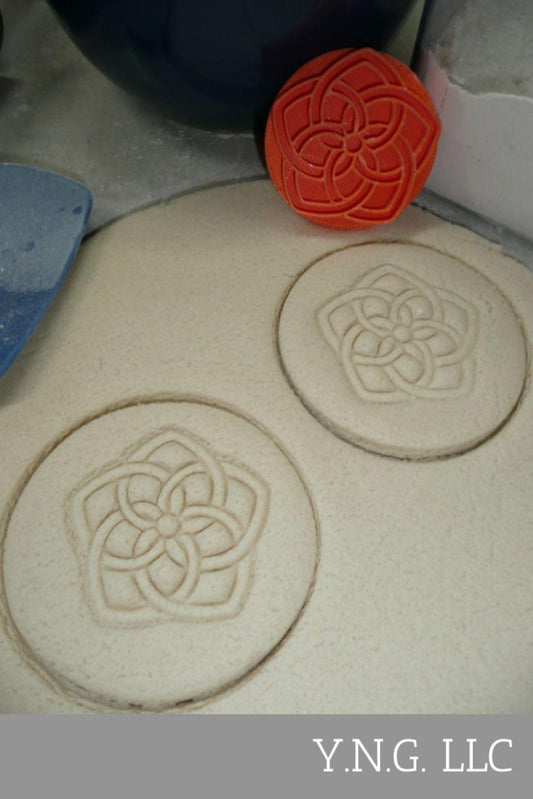 Five 5 Petal Flower Quilt Pattern Celtic Knot Cookie Stamp Embosser USA PR4454