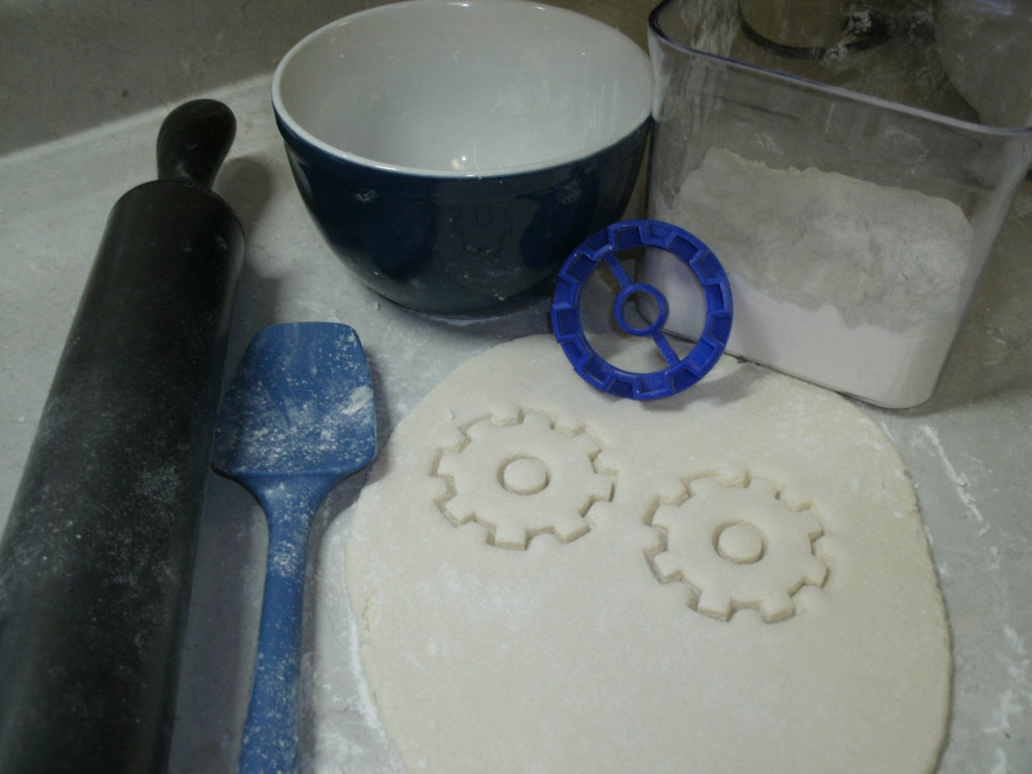 Gear Shape Steam Punk Retro Vintage Cookie Cutter Made In USA PR438