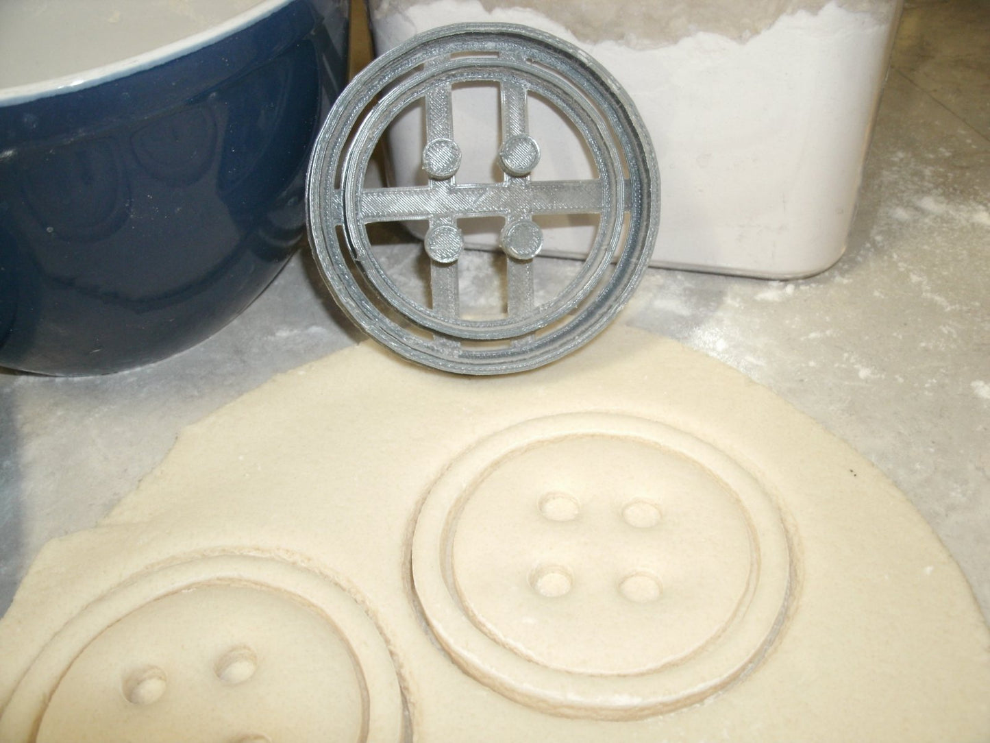 Button Fastener Clothing Sewing Cookie Cutter Made In USA PR638