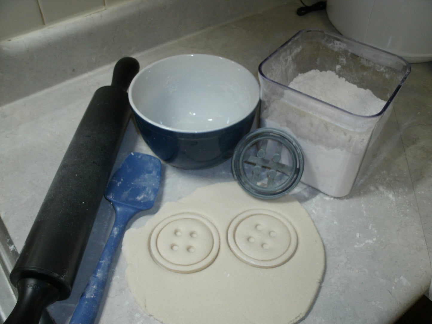 Button Fastener Clothing Sewing Cookie Cutter Made In USA PR638