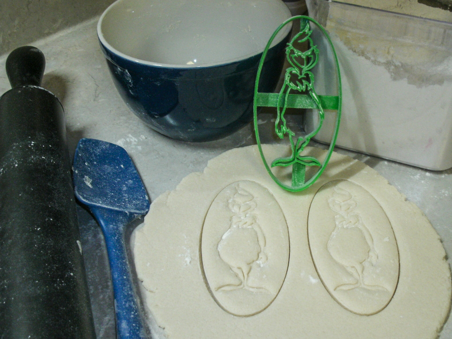 Grinch Full Body Dr Seuss Cartoon Christmas Cookie Cutter Made In USA PR681