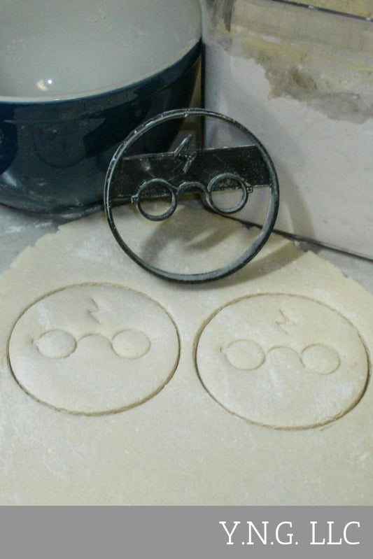 Harry Potter Lightning Bolt Book Movie Cookie Cutter Made In USA PR660