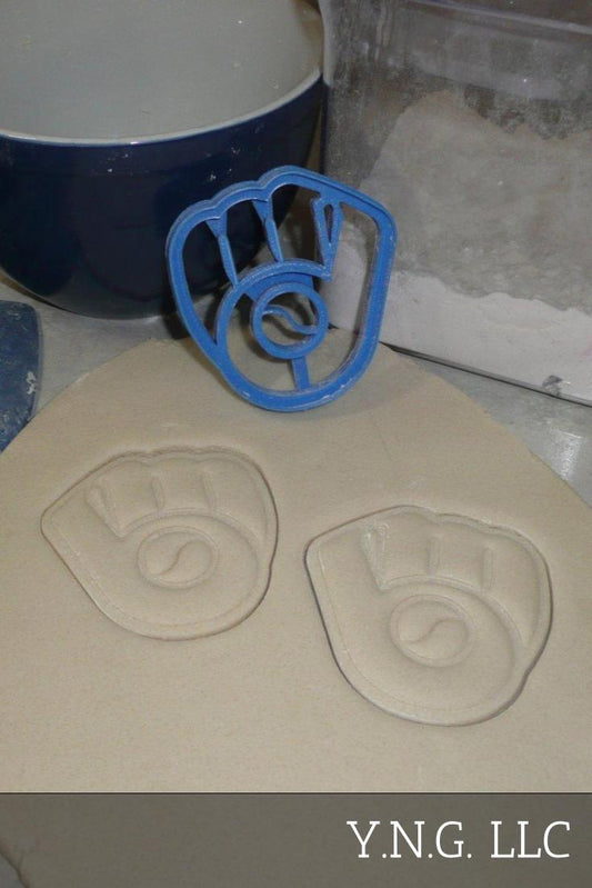 Milwaukee Brewers Glove MLB Baseball Cookie Cutter Made In USA PR2274