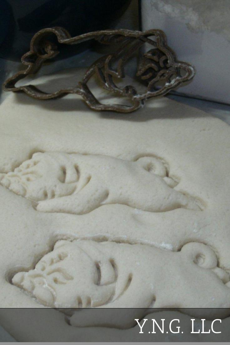 Sleeping Pug Laying Down Dog Breed Cookie Cutter Made In USA PR2373