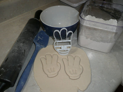 Mickey Mouse Glove Number 3 Third Birthday Cookie Cutter Made In USA PR2878