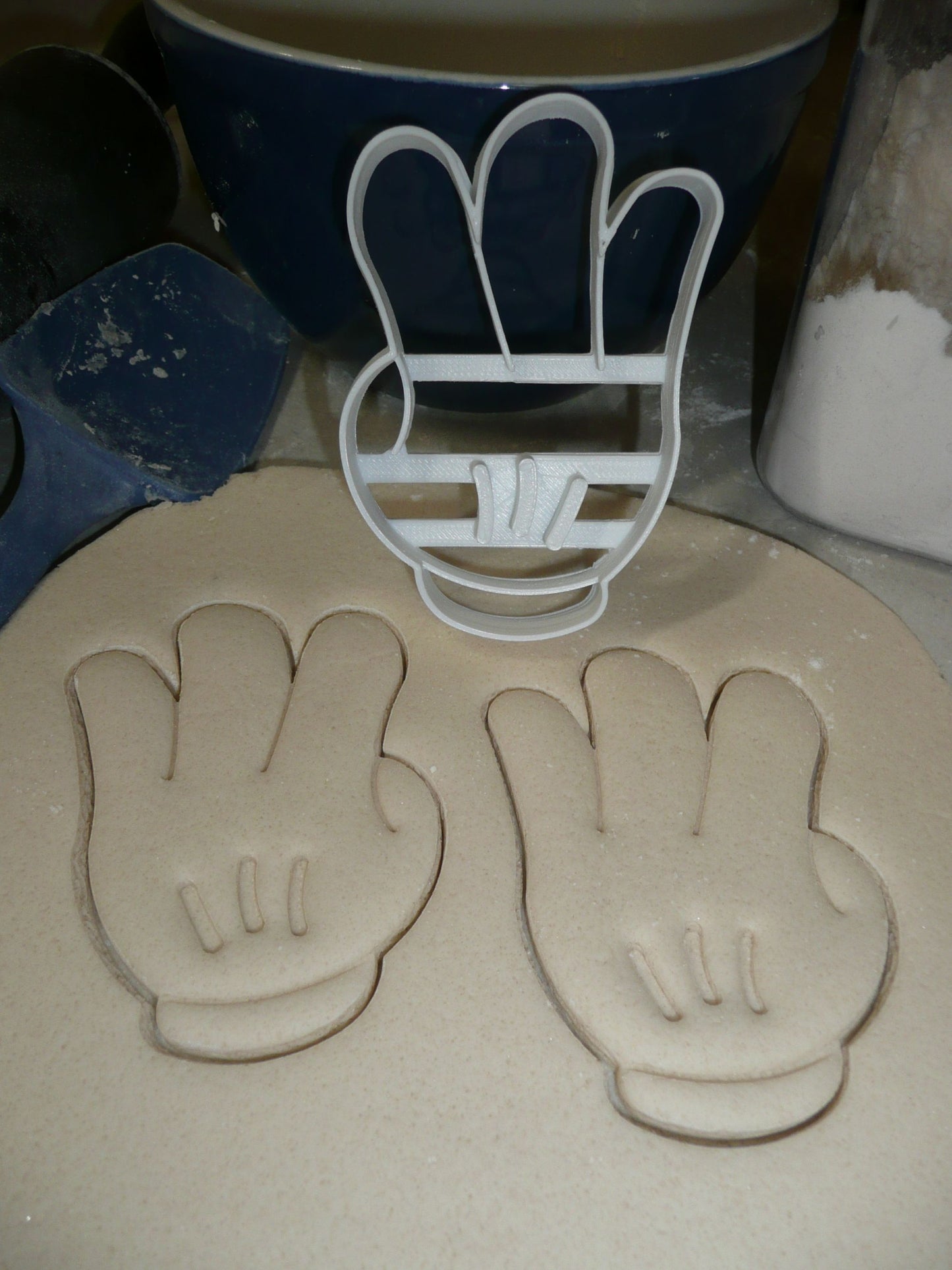 Mickey Mouse Glove Number 3 Third Birthday Cookie Cutter Made In USA PR2878