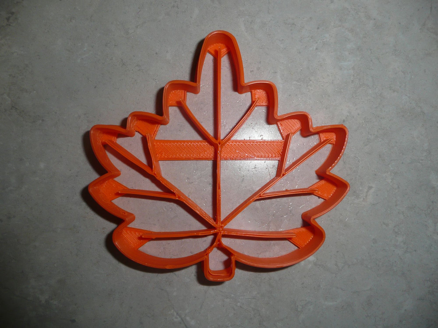 Maple Leaf Detailed Fall Autumn Canadian Symbol Cookie Cutter Made In USA PR2943