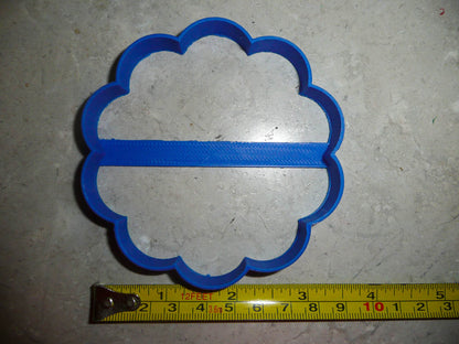 Round Plaque Frame Outline With 10 Ten Scallops Cookie Cutter Made In USA PR2997