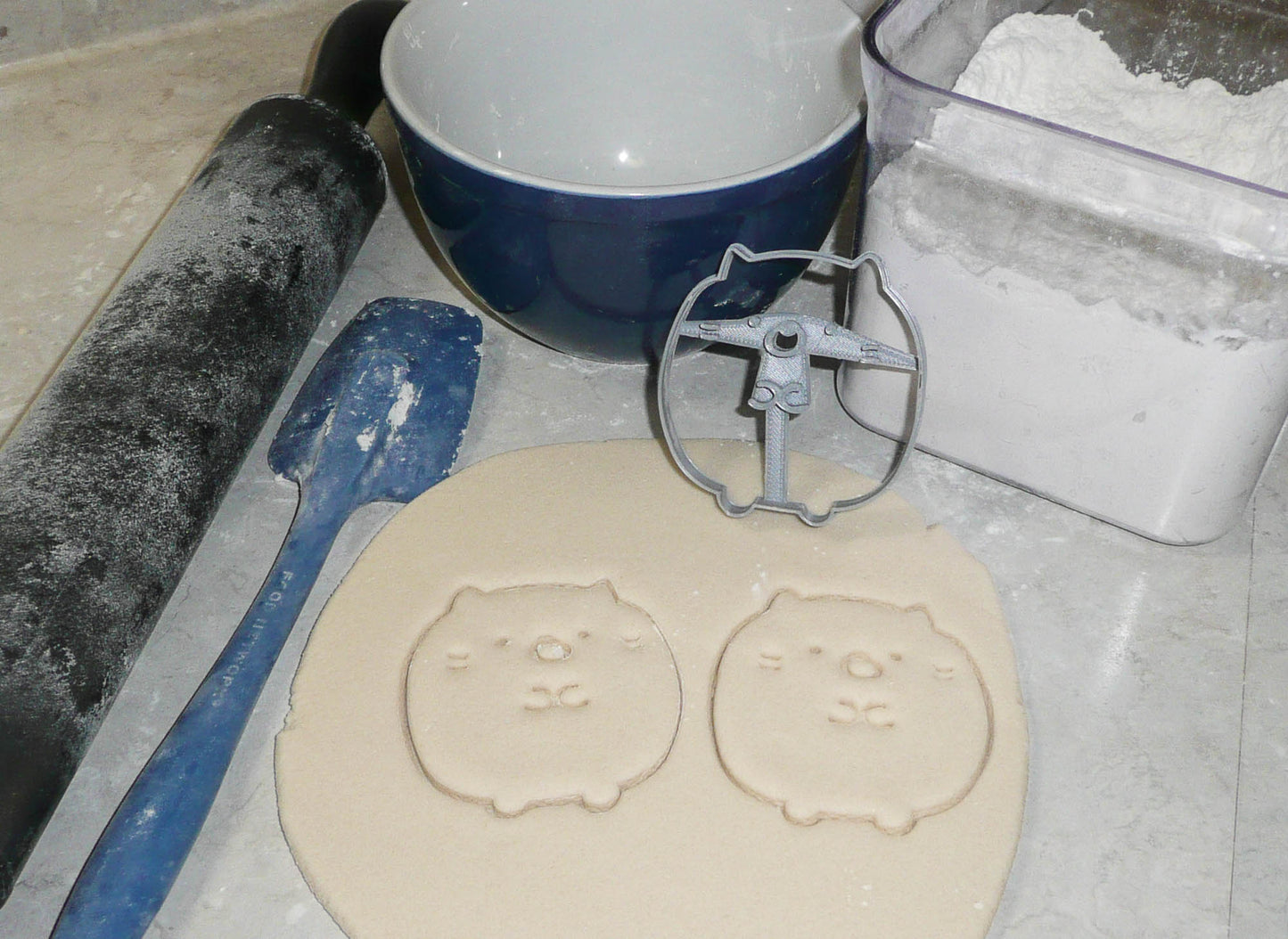 Cat Kitty Kitten Round Ball Puffy Cute Animal Cookie Cutter Made In USA PR2471