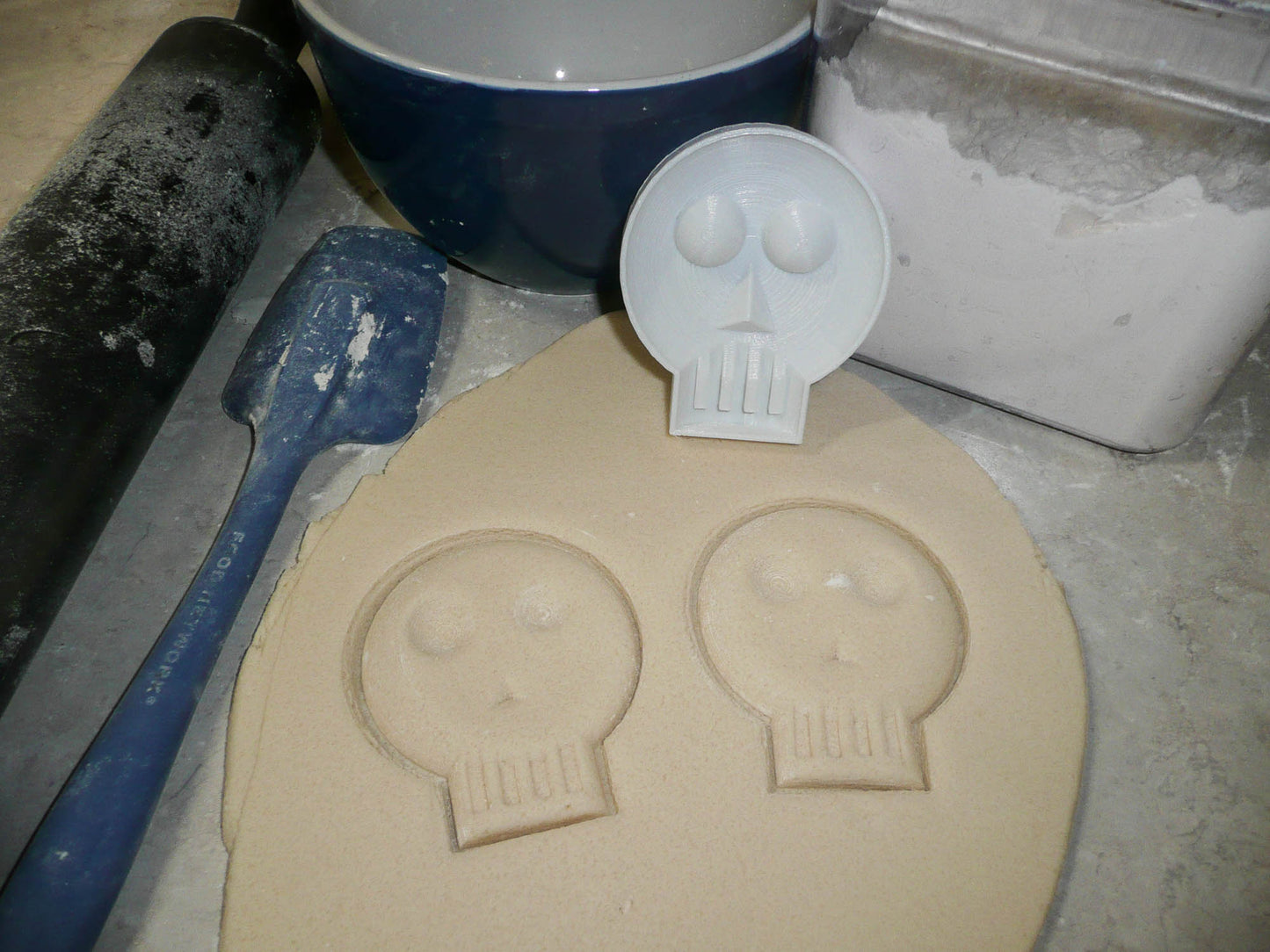 Skull With Round Eyes Halloween Day Of The Dead Cookie Cutter Made In USA PR2141