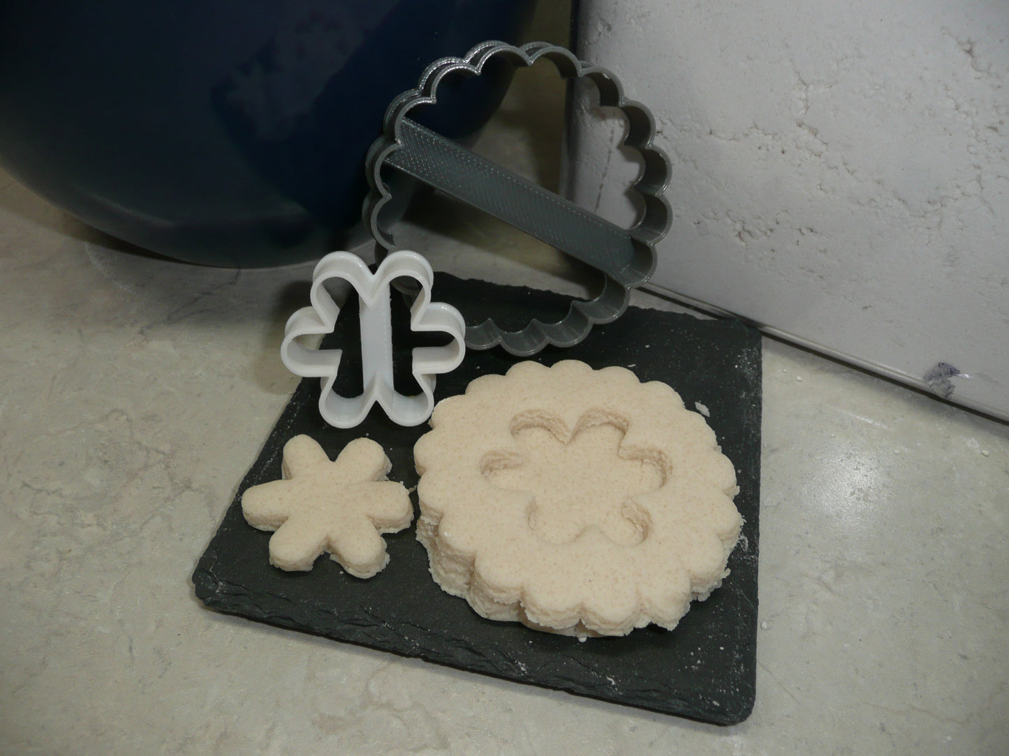 Snowflake Linzer Jam Filled Cookies Set Of 2 Cookie Cutters USA PR1858