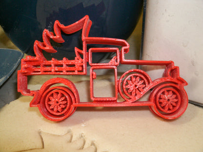 Vintage Pickup Truck With Christmas Tree Cookie Cutter Made In USA PR2237