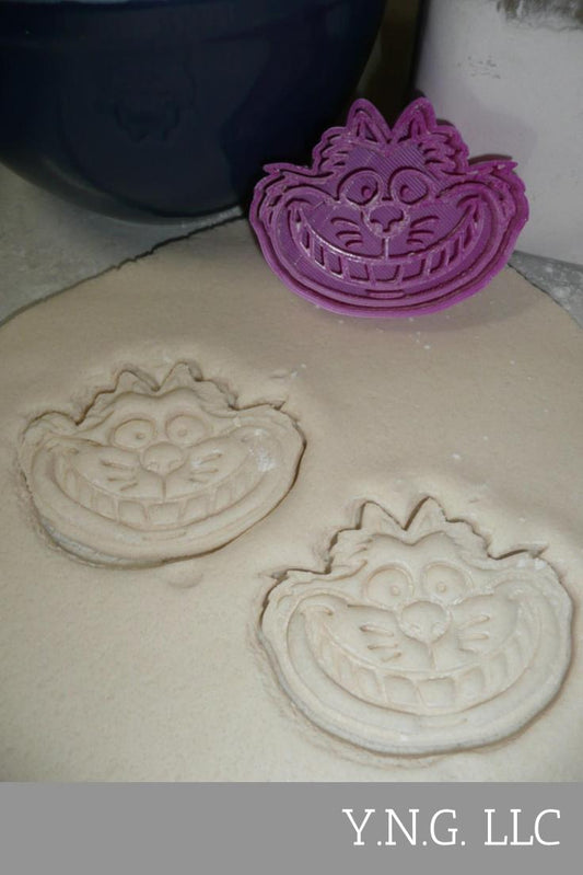 Cheshire Cat Alice Adventures In Wonderland Cookie Cutter Made In USA PR2297