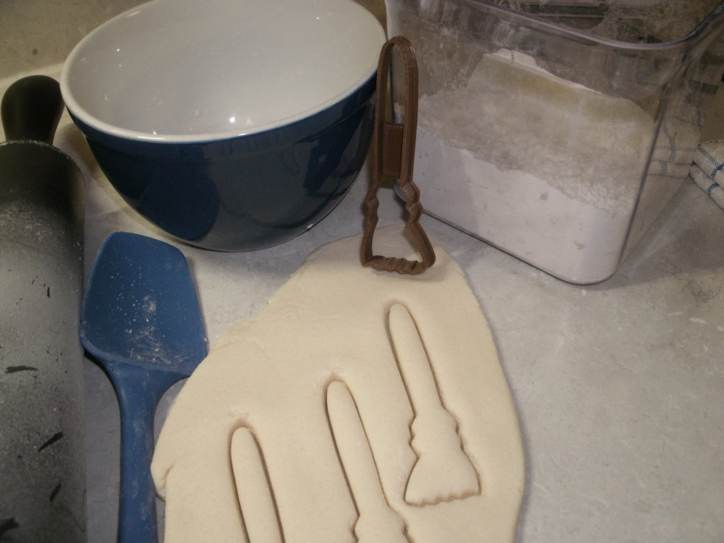 Broom Stick House Cleaning Flying Witch Cookie Cutter Made In USA PR2526