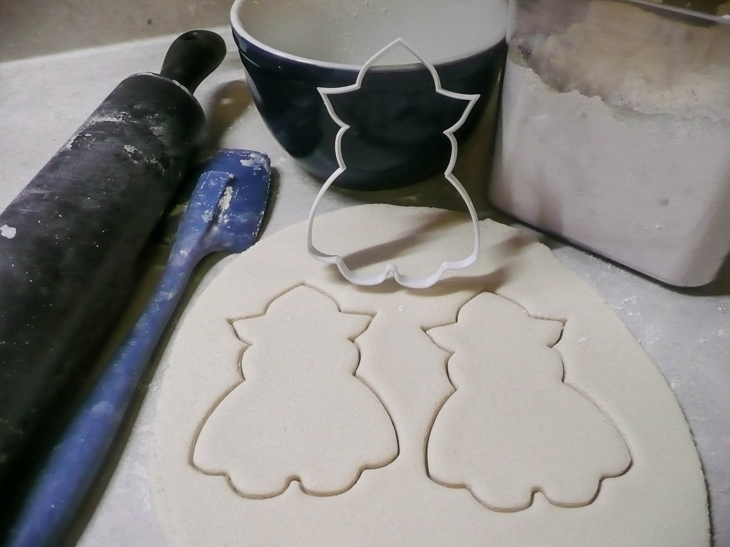 Traditional Dutch Girl Outline Hat Dress Cookie Cutter Made In USA PR2975