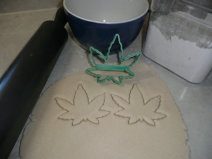 Cannabis Marijuana Hemp Leaf 3.5 Inch Outline Cookie Cutter Made In USA PR3041