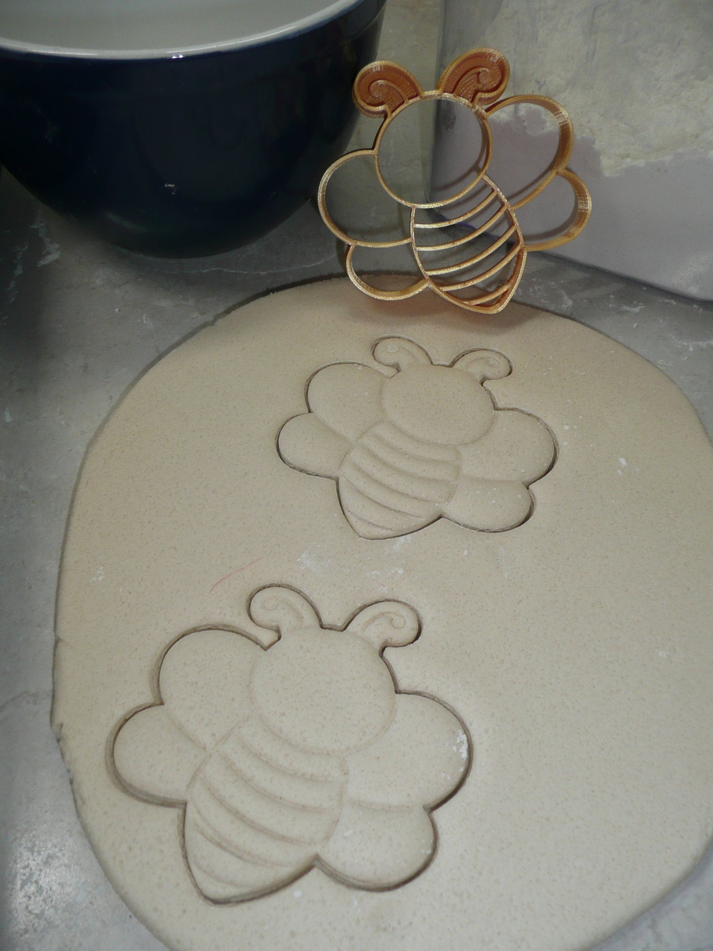 Bee Bumblebee Front Facing Detailed Cookie Cutter Made In USA PR5061