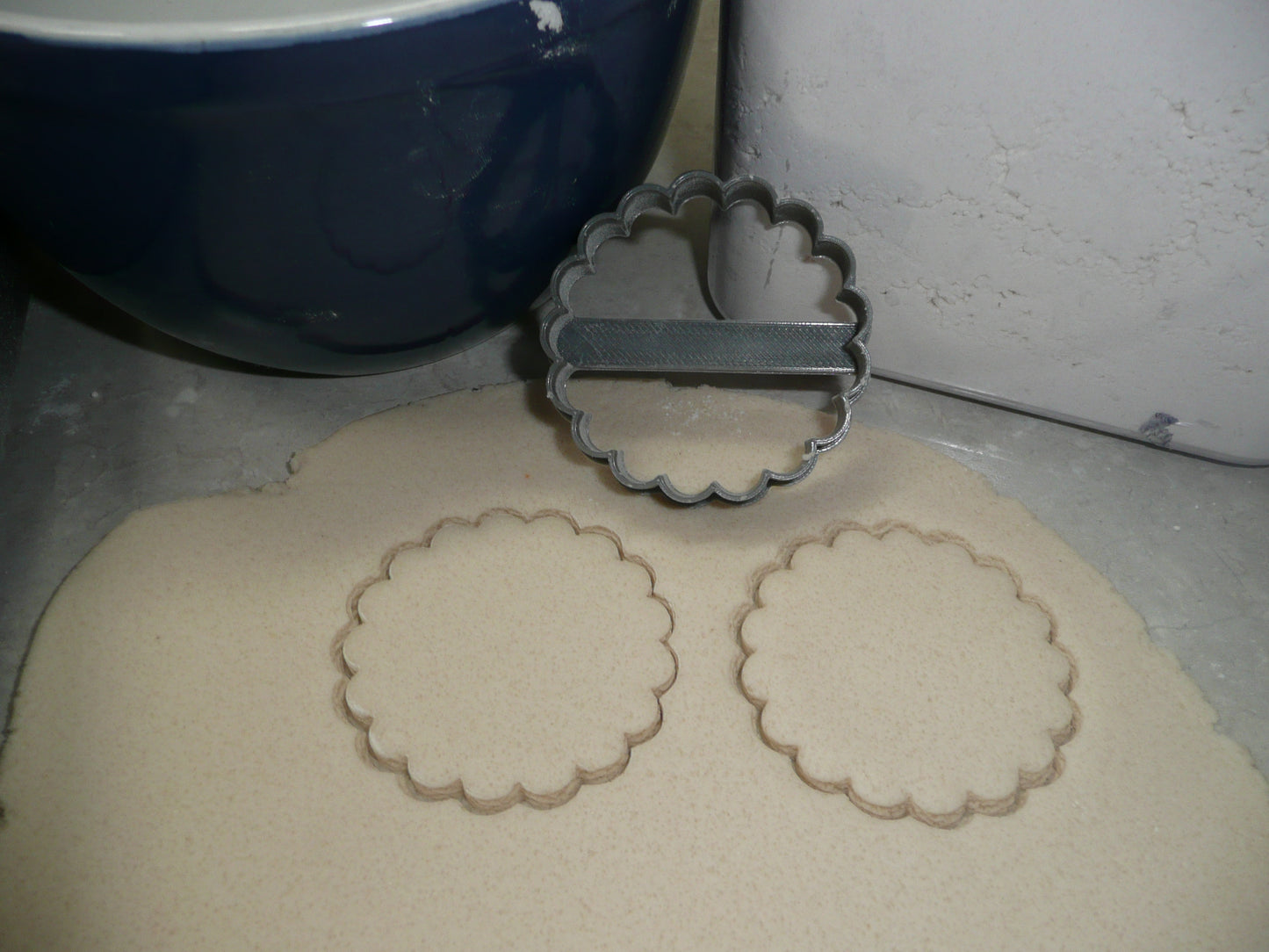 Scalloped Circle Jam Filled Linzer Cookie Cutter Made In USA PR5133