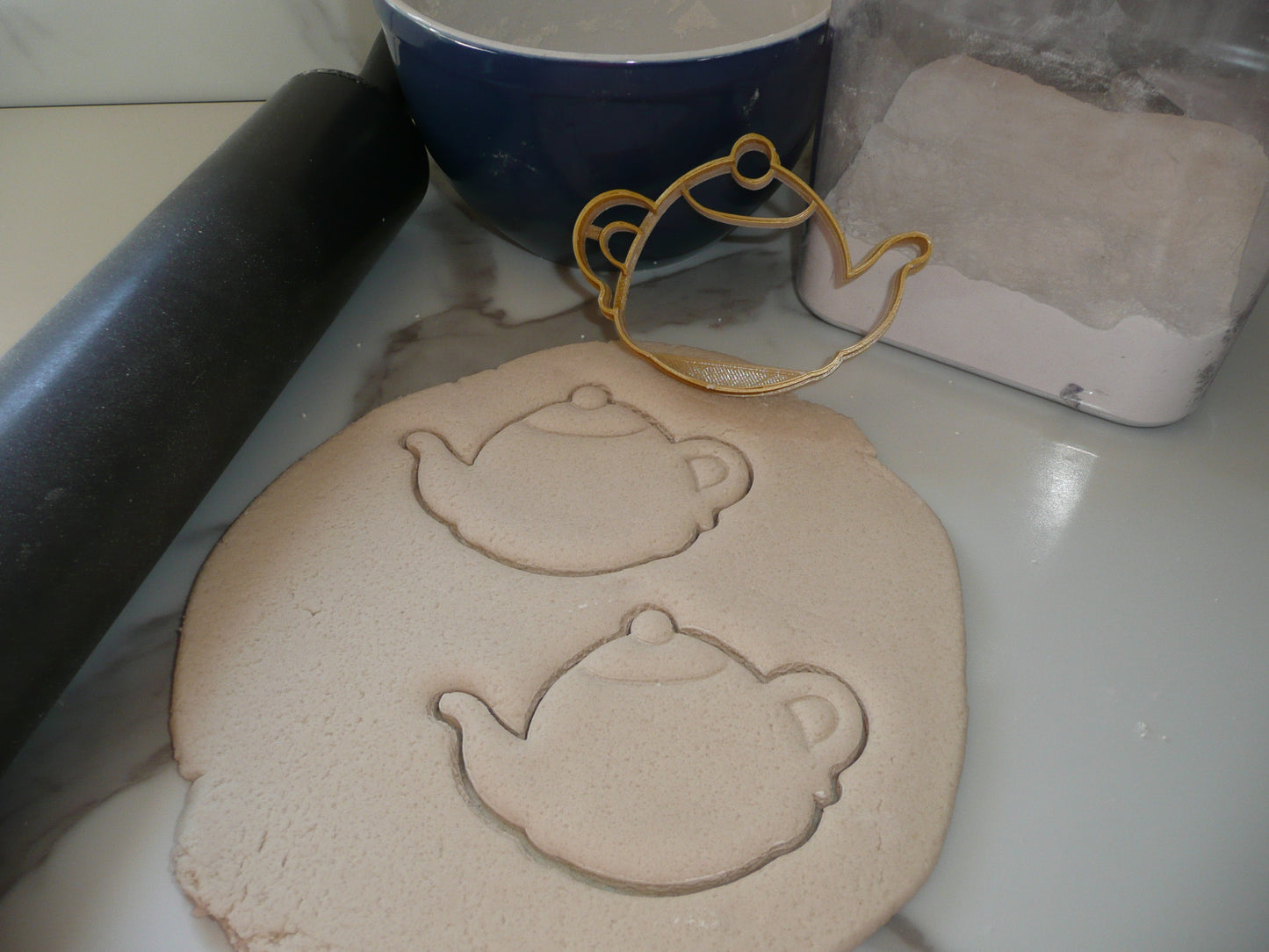 Teapot Tea Pot Kettle Detailed Shape Cookie Cutter Made In USA PR5201