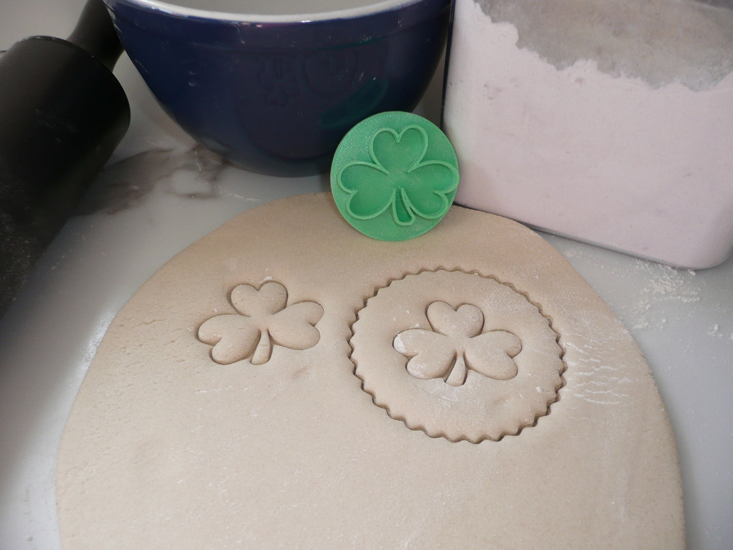 3 Leaf Clover Shamrock St Patricks Day Cookie Stamp Embosser Made In USA PR5520