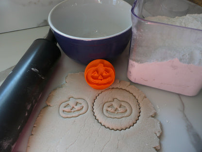 Jack O Lantern Halloween Pumpkin Cookie Stamp Embosser Made In USA PR5542