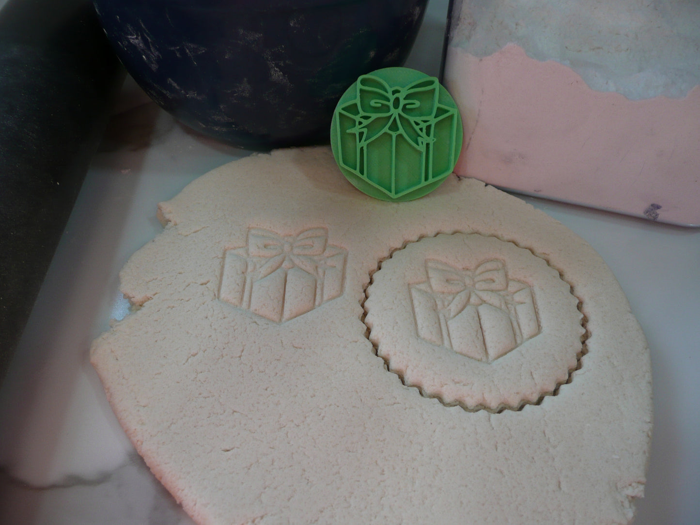 Christmas Present Shaped Cookie Stamp Embosser Made In USA PR5558