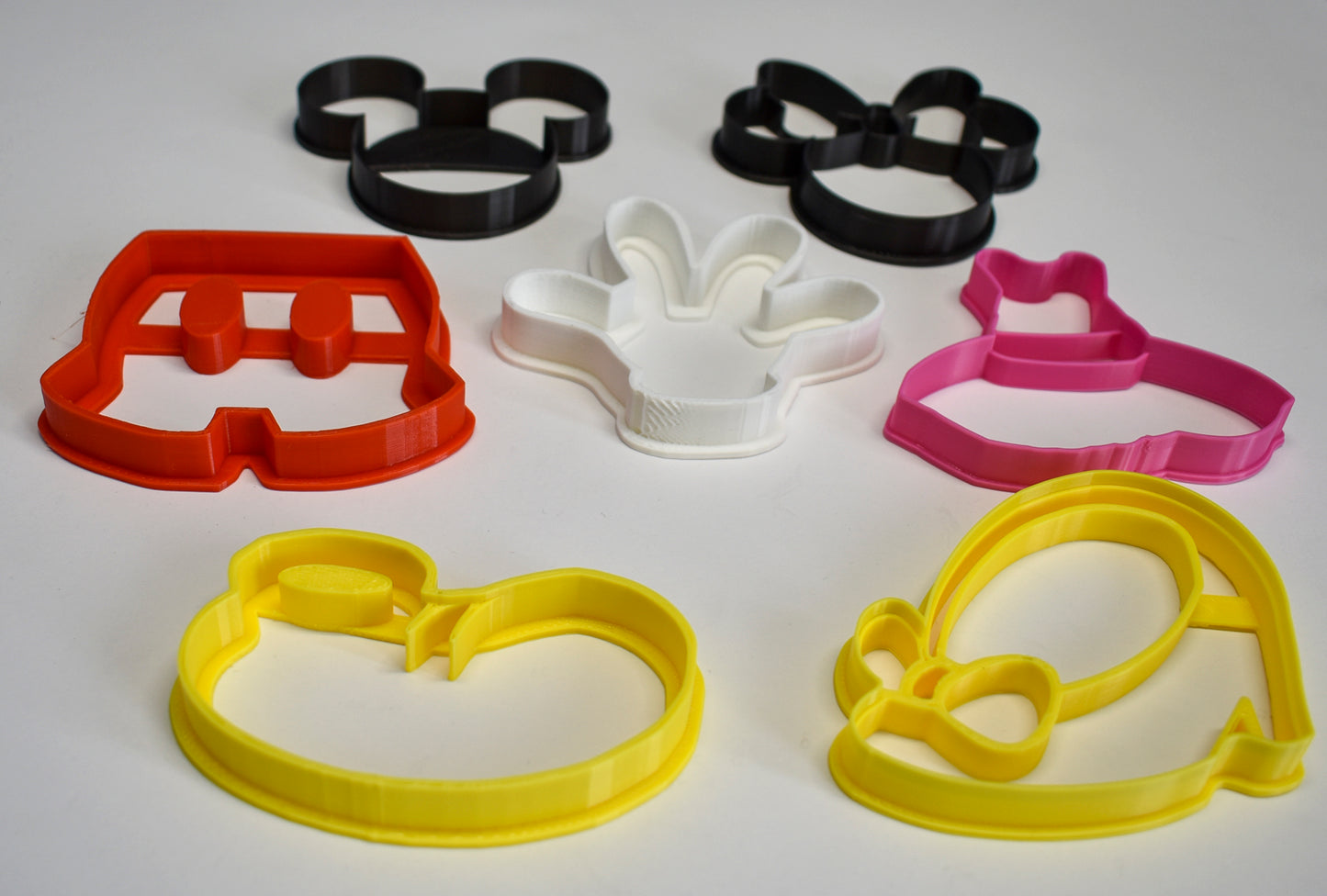 Mickey And Minnie Mouse Cartoon Characters Set of 7 Cookie Cutters USA PR577