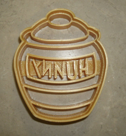Honey Hunny Pot Winnie The Pooh Cartoon Movie Cookie Cutter Made In USA PR797
