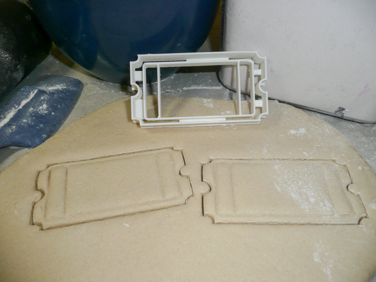 Kissing Booth Valentine Set Of 3 Cookie Cutters Made In USA PR9011