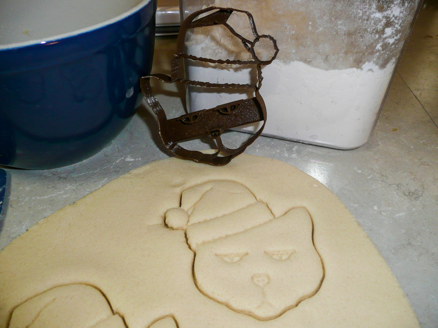 Santa Cat Kitty Wearing Christmas Hat Cookie Cutter Made In USA PR938
