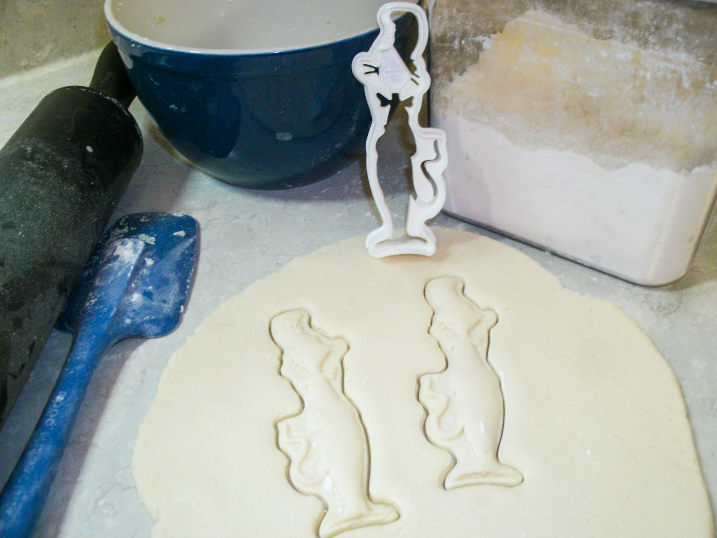 Cat In The Hat Dr Seuss Children Book Character Cookie Cutter Made In USA PR989