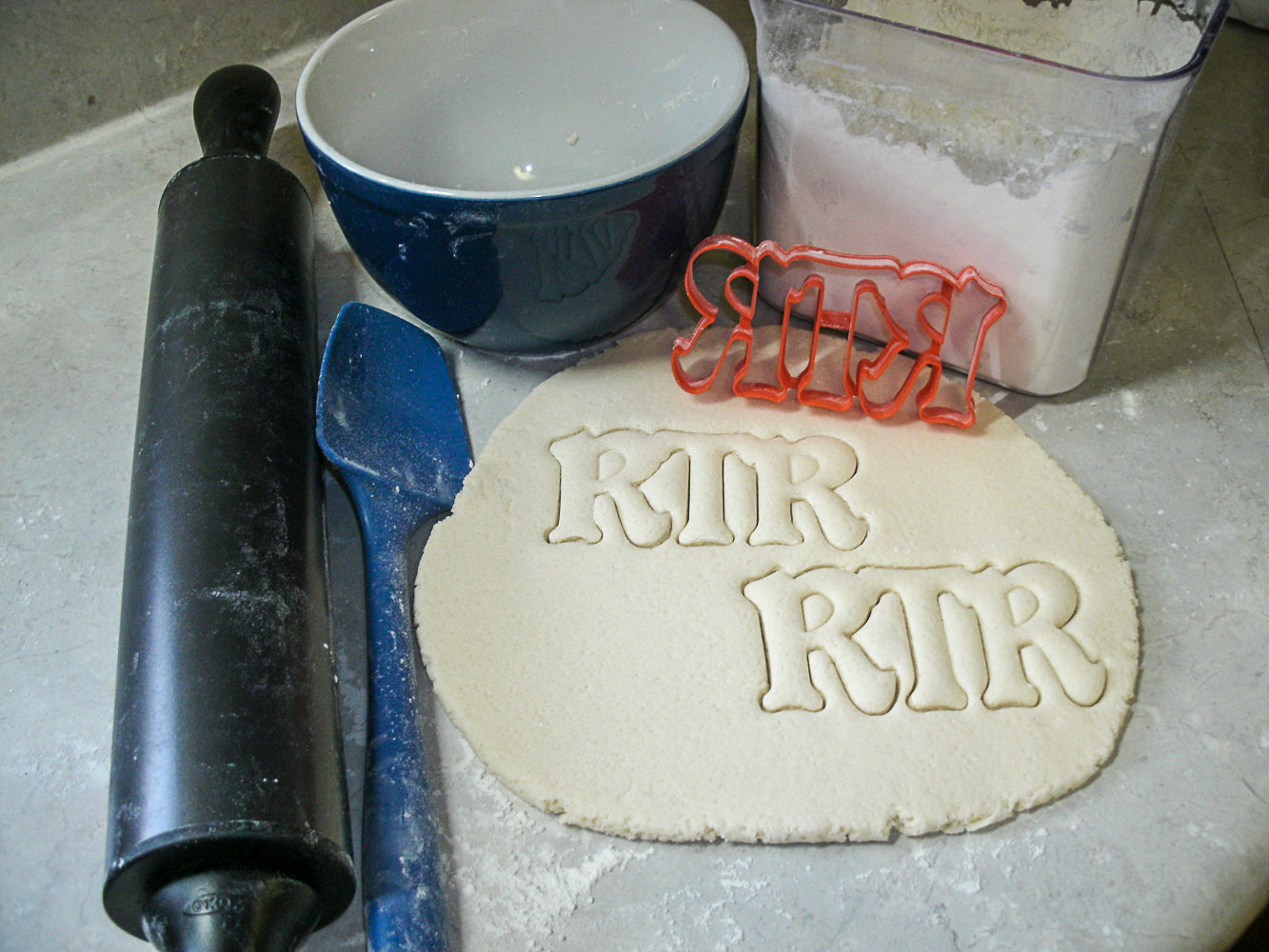 RTR Roll Tide Roll Chant University Of Alabama Cookie Cutter Made In USA PR854