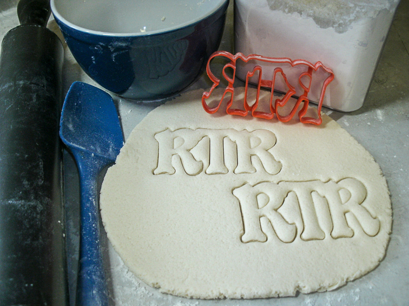 RTR Roll Tide Roll Chant University Of Alabama Cookie Cutter Made In USA PR854