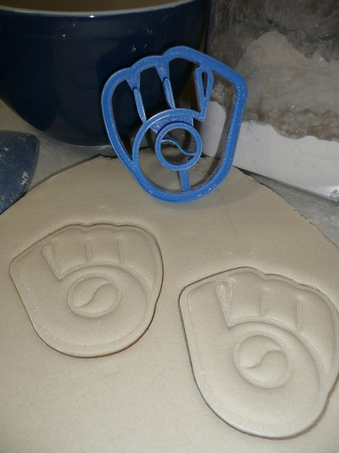 Milwaukee Brewers Glove MLB Baseball Cookie Cutter Made In USA PR2274