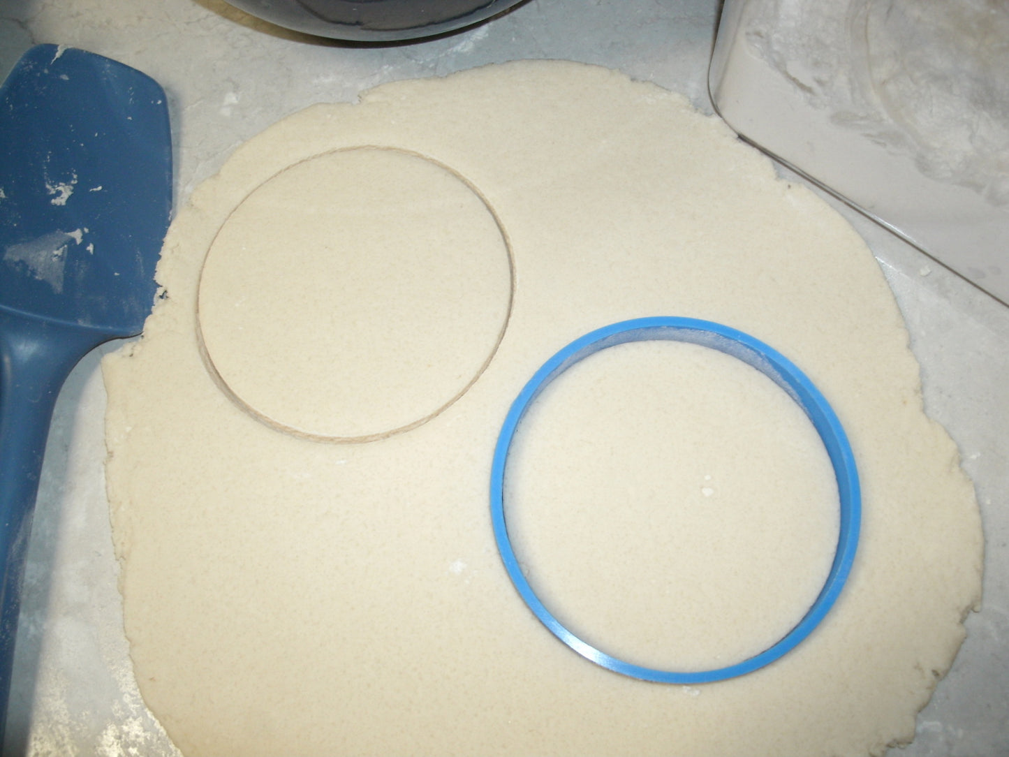 Circle Round Frame Shape Cookie Cutter Baking Tool Made In USA PR707