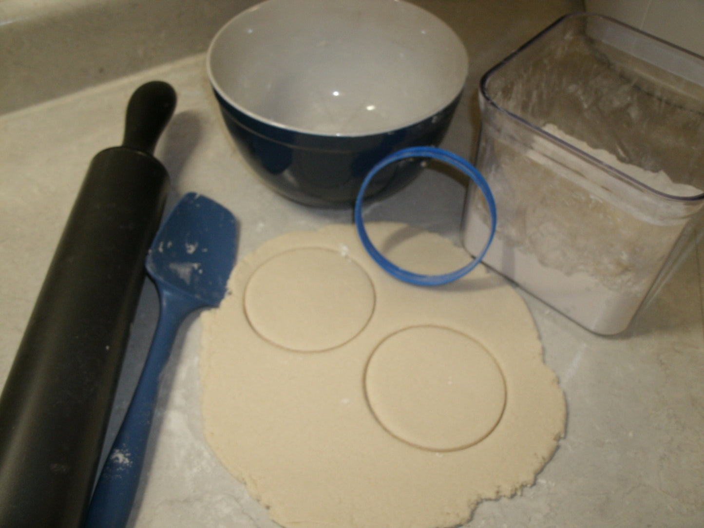 Circle Round Frame Shape Cookie Cutter Baking Tool Made In USA PR707
