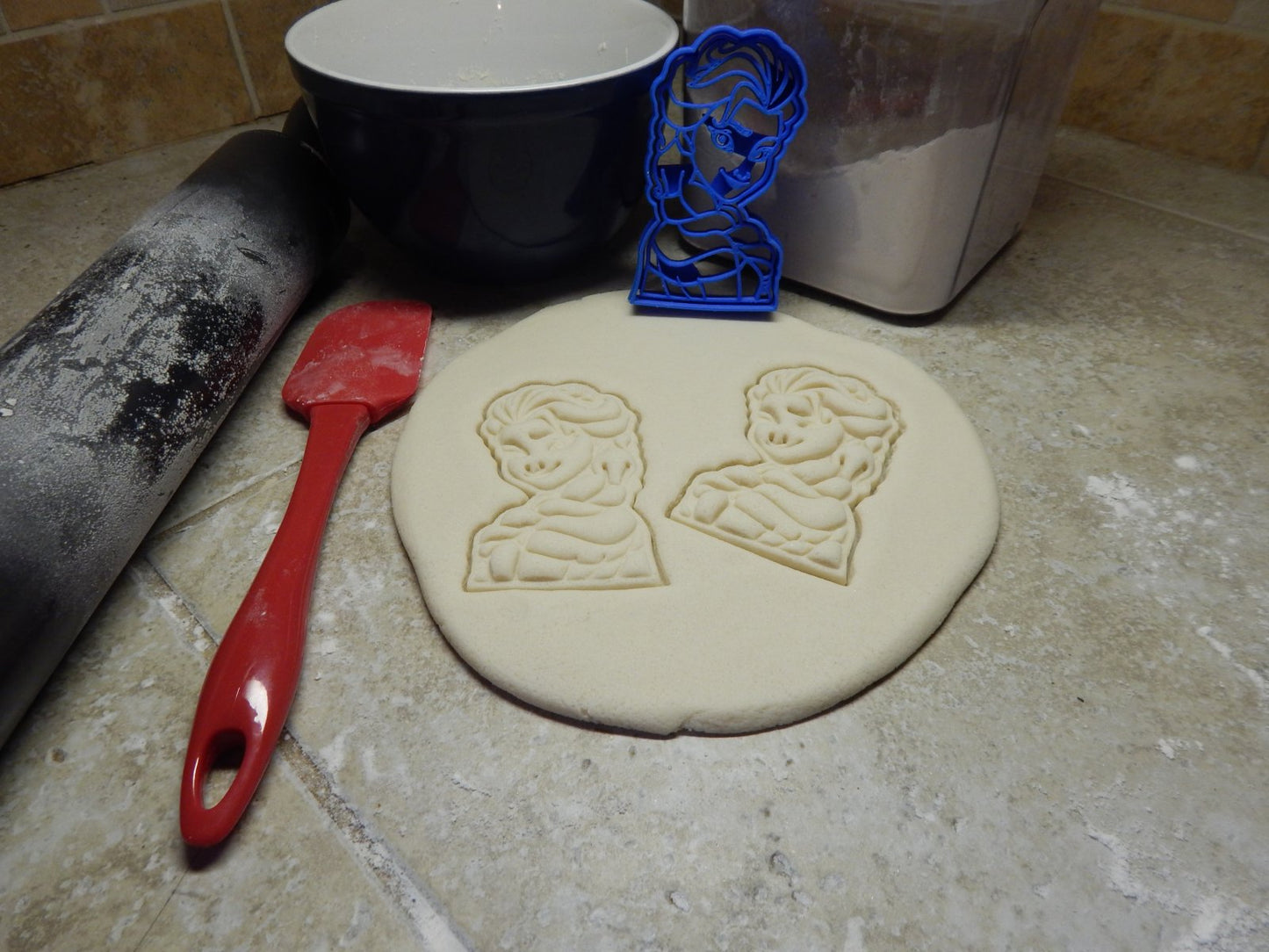 Elsa Face Head Snow Queen Frozen Movie Cookie Cutter Made In USA PR564