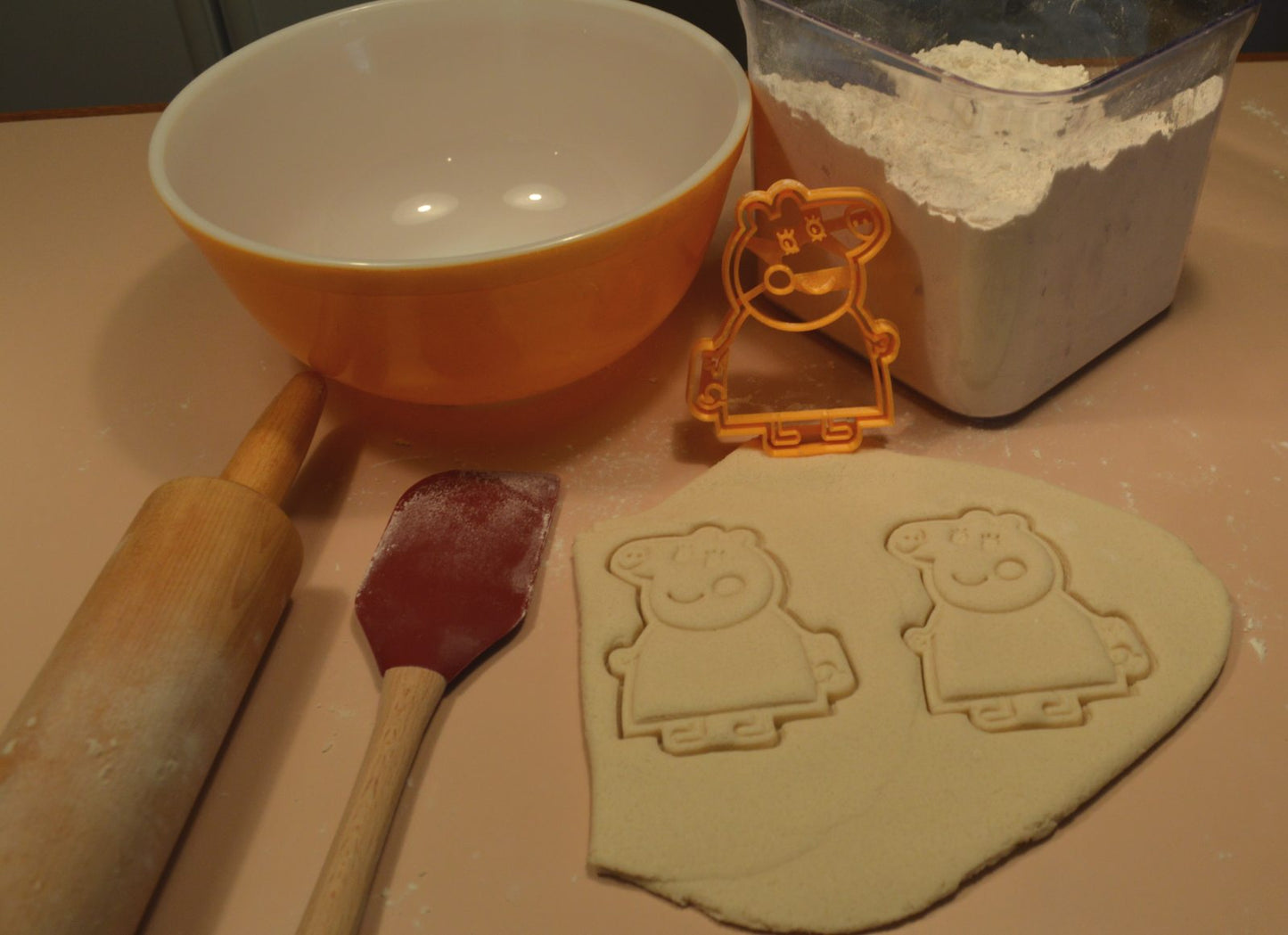 Mommy Mummy Peppa Pig Detailed Cartoon Cookie Cutter Made In USA PR2644