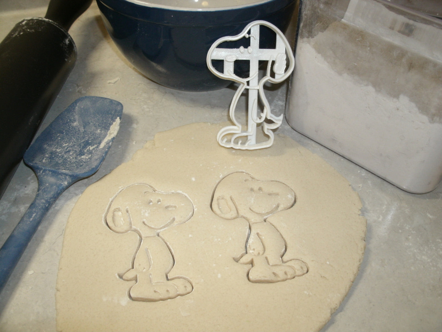 Snoopy Pet Beagle Peanuts Cartoon Character Cookie Cutter Made In USA PR615
