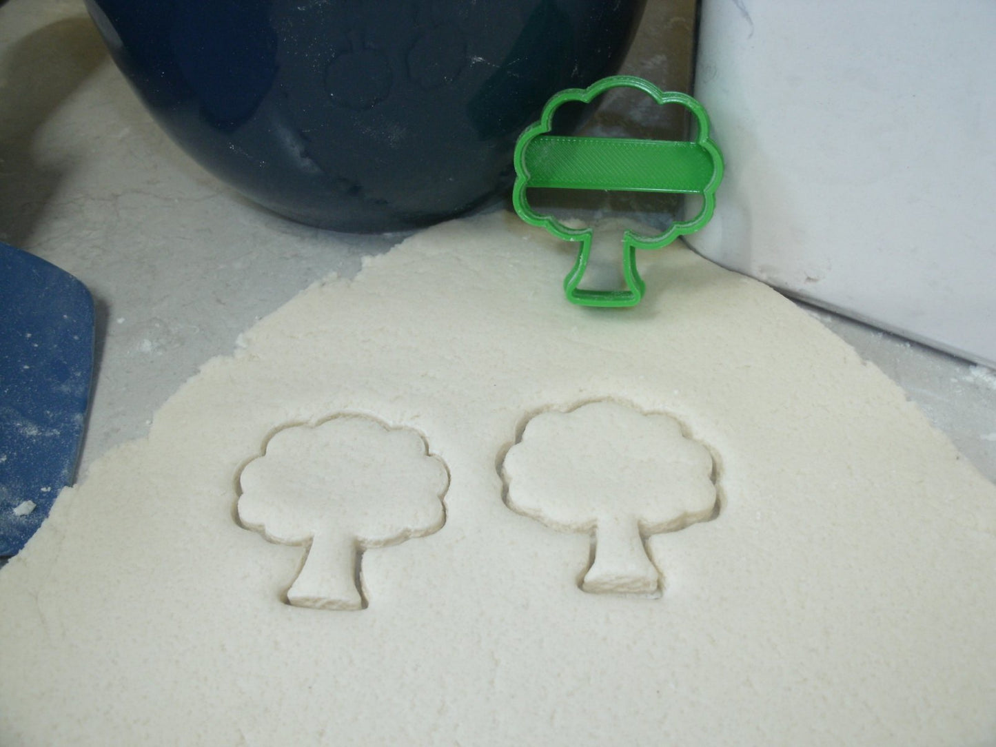 Tree Leaves Nature Forest Outline Cookie Cutter Made In USA PR765
