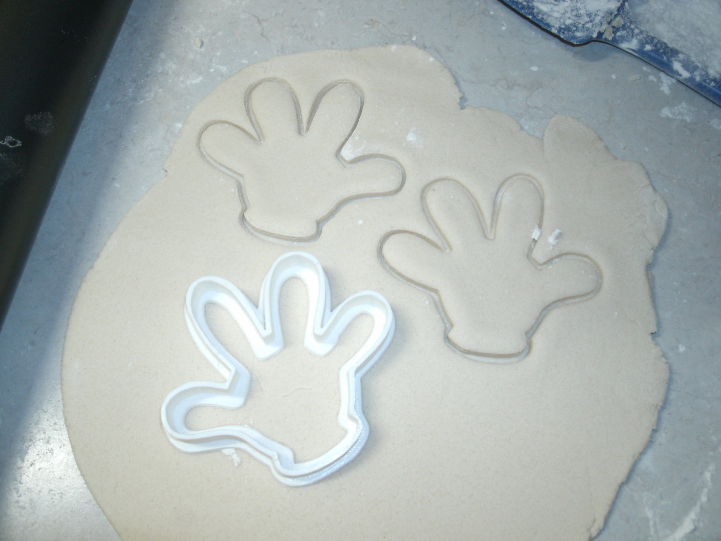 Mickey And Minnie Mouse Cartoon Characters Set of 7 Cookie Cutters USA PR577