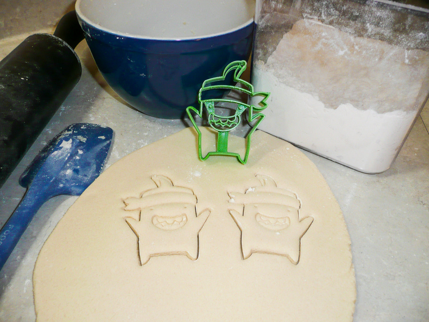 Class Dojo Mojo Animated Classroom Character Set Of 2 Cookie Cutters USA PR1424