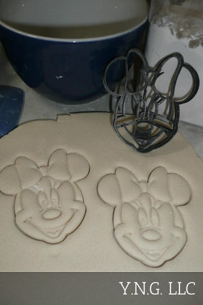 Minnie Mouse With Bow Detailed Face Cartoon Character Cookie Cutter USA PR3025