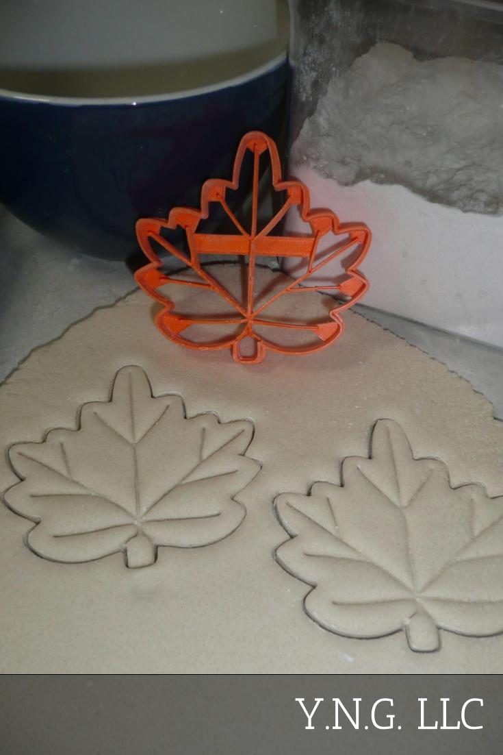 Maple Leaf With Detail Leaves Fall Autumn Canadian Symbol Cookie Cutter PR2943