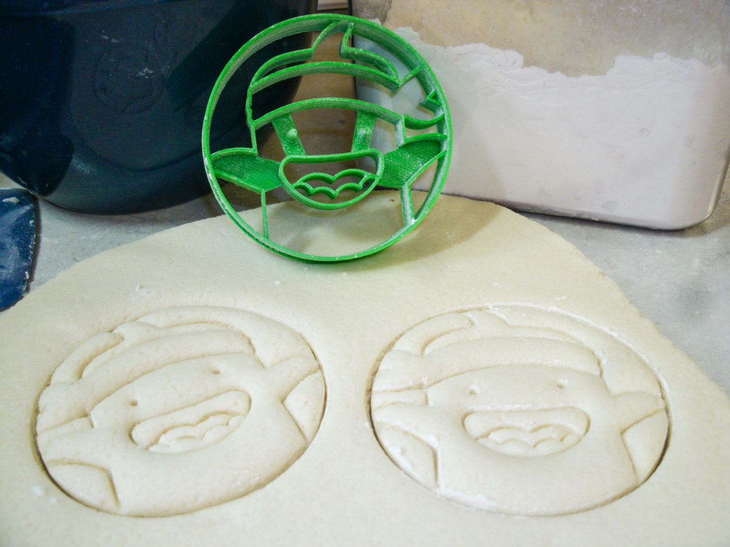 Class Dojo Mojo Animated Classroom Character Set Of 2 Cookie Cutters USA PR1424