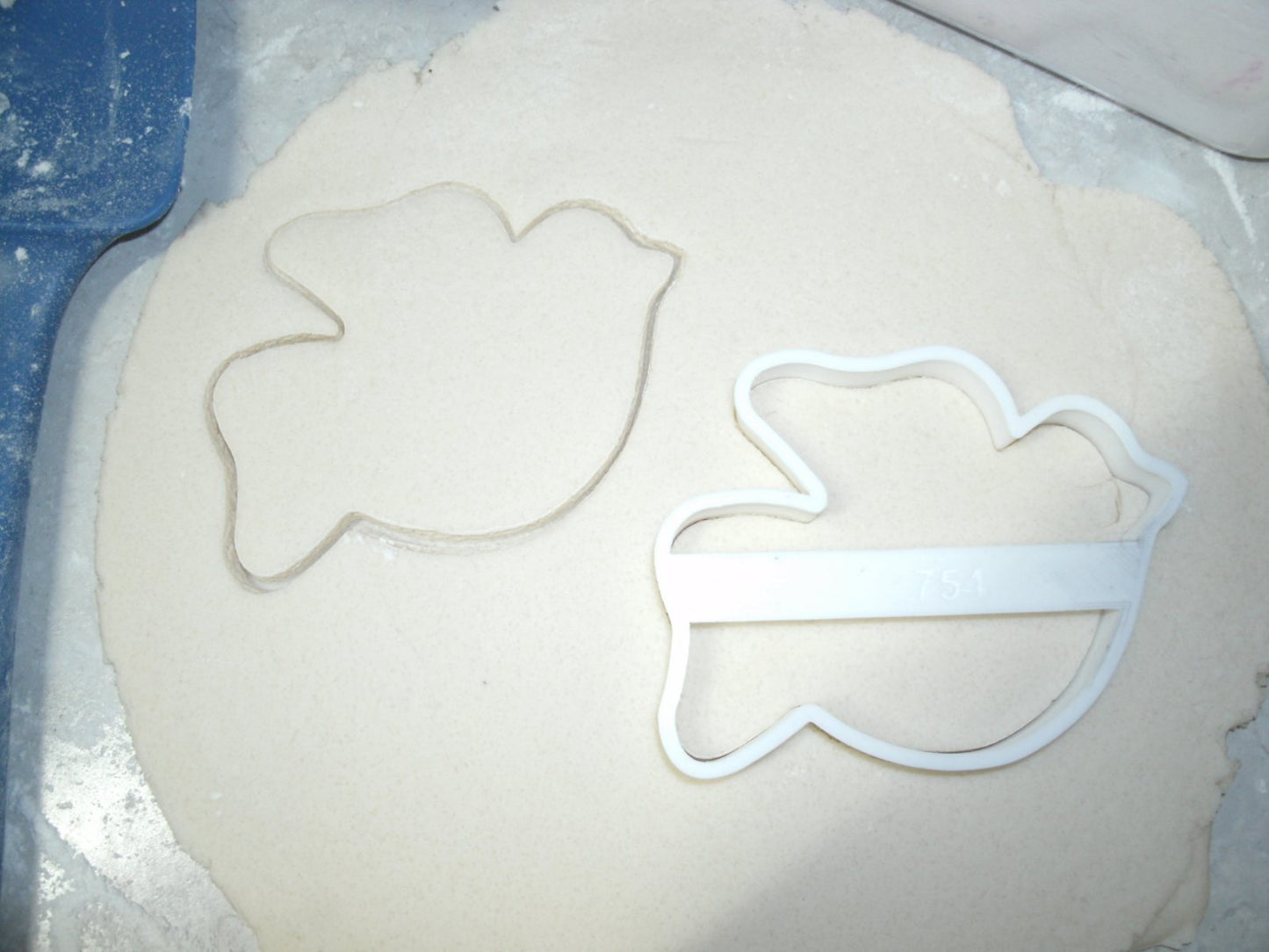 Dove White Bird of Peace Special Occasion Cookie Cutter Made in USA PR754