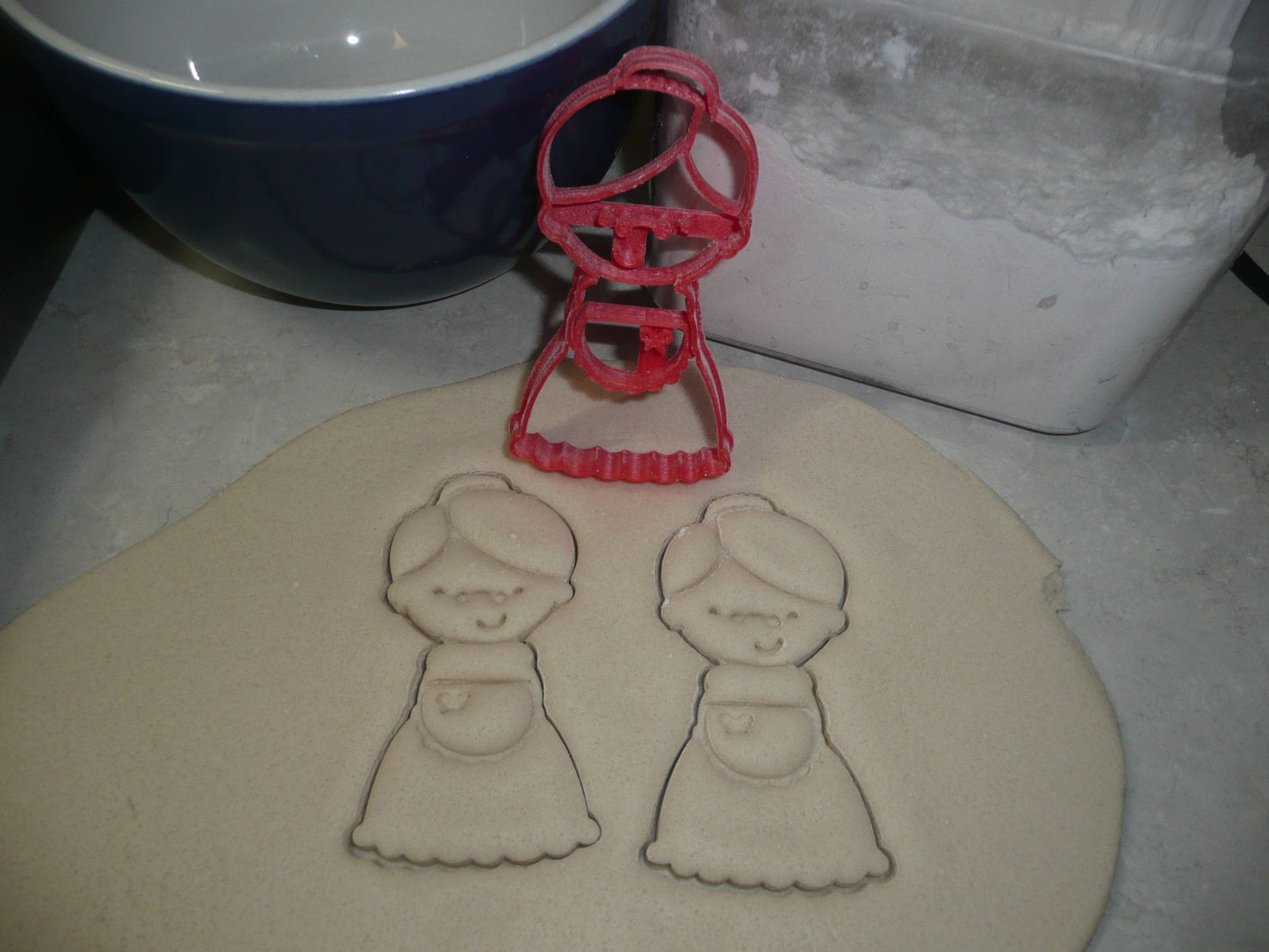 Mrs Claus With Details Dress Apron Santa Wife Christmas Cookie Cutter USA PR3265
