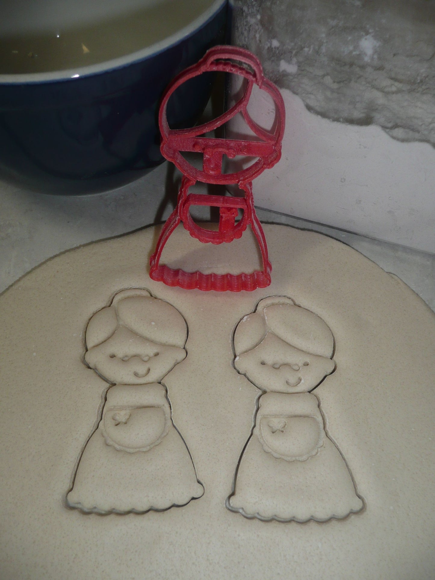 Mrs Claus With Details Dress Apron Santa Wife Christmas Cookie Cutter USA PR3265